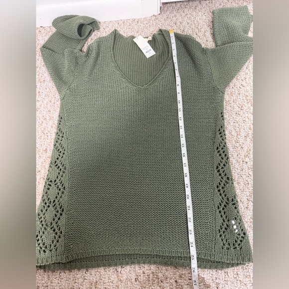 Harper Sage V-Neck Sweater size S new with tag - Picture 6 of 7